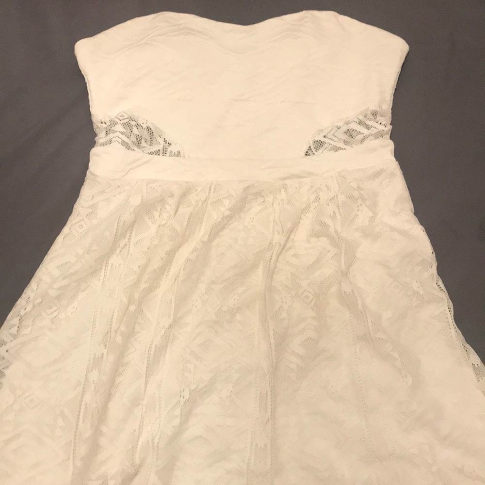 White strapless dress